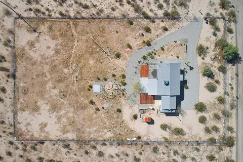 View/Area - 2071 Border Ave, Joshua Tree, CA 92252 photo 2 of 3