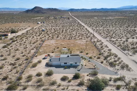 View/Area - 2071 Border Ave, Joshua Tree, CA 92252 photo 3 of 3