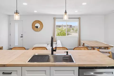 Kitchen - 2071 Border Ave, Joshua Tree, CA 92252 photo 3 of 6