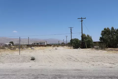 000 Elaine Dr, Desert Hot Springs, CA 92240