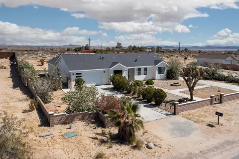 View/Area - 62290 Crestview Dr, Joshua Tree, CA 92252 photo 2 of 6
