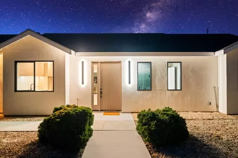 Exterior - 62290 Crestview Dr, Joshua Tree, CA 92252 photo 3 of 28