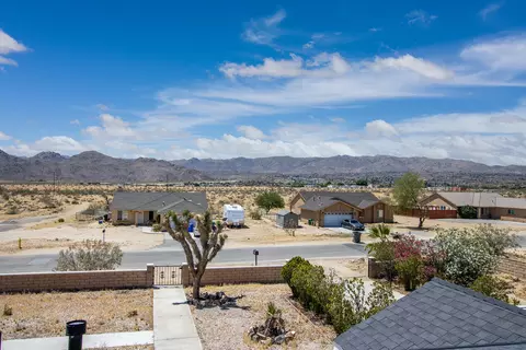View/Area - 62290 Crestview Dr, Joshua Tree, CA 92252 photo 4 of 6