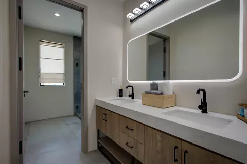 Bath - 62290 Crestview Dr, Joshua Tree, CA 92252 photo 5 of 6