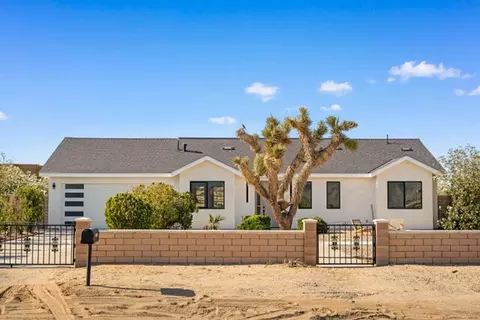 Exterior - 62290 Crestview Dr, Joshua Tree, CA 92252 photo 4 of 28