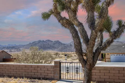 Exterior - 62290 Crestview Dr, Joshua Tree, CA 92252 photo 8 of 28