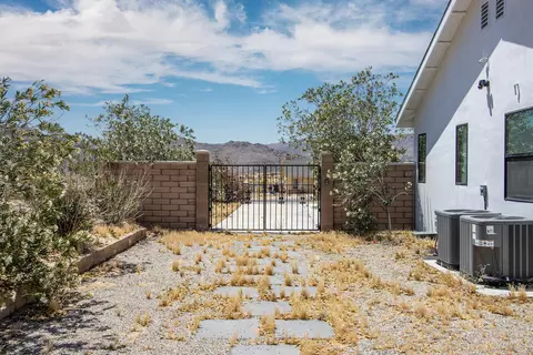 Exterior - 62290 Crestview Dr, Joshua Tree, CA 92252 photo 23 of 28