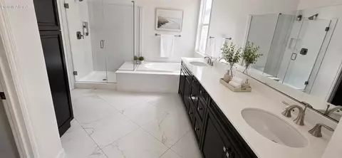 Bath - 85358 Colnago Ct, Indio, CA 92203 photo 2 of 7