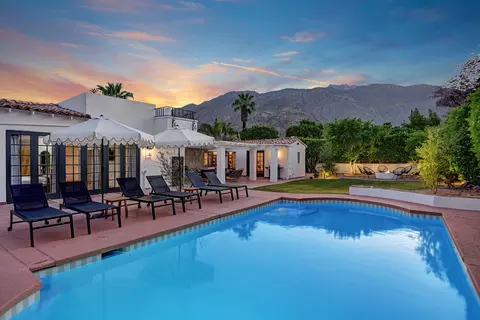354 E Valmonte Sur, Palm Springs, CA 92262