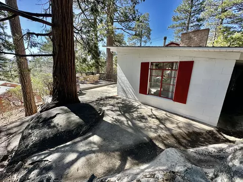 Exterior - 53226 Overlook Dr, Idyllwild, CA 92549 photo 10 of 15