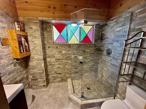 Bath - 53226 Overlook Dr, Idyllwild, CA 92549 photo 3 of 3