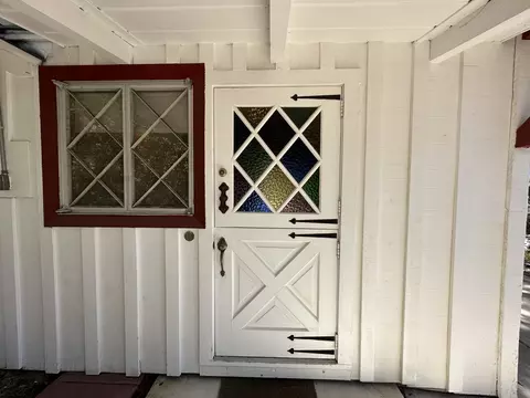 Entry Way - 53226 Overlook Dr, Idyllwild, CA 92549 photo 1 of 2