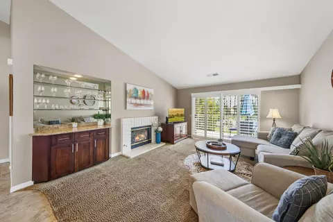 290 Vista Royale Cir W, Palm Desert, CA 92211
