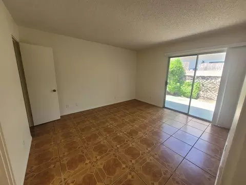 835 E Vista Chino, Palm Springs, CA 92262