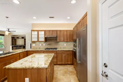 Kitchen - 81631 Prism Dr, La Quinta, CA 92253 photo 2 of 4