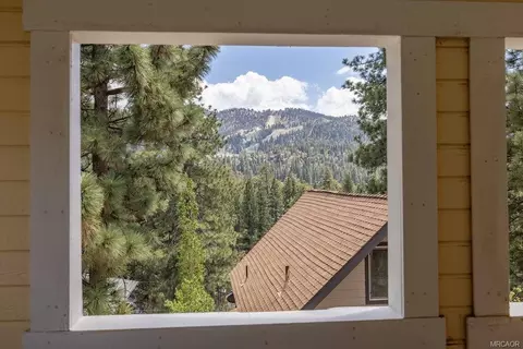 Exterior - 1047 Butte Ave, Big Bear City, CA 92314 photo 5 of 8