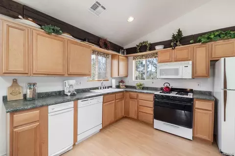 Kitchen - 1047 Butte Ave, Big Bear City, CA 92314 photo 1 of 4