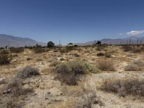 111 Angela Dr, Desert Hot Springs, CA 92240