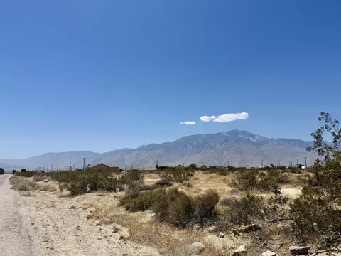 111 Angela Dr, Desert Hot Springs, CA 92240
