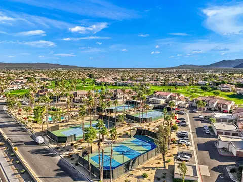 View/Area - 78229 Indigo Dr, La Quinta, CA 92253 photo 6 of 14