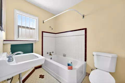 Bath - 45255 King St, Indio, CA 92201 photo 2 of 3