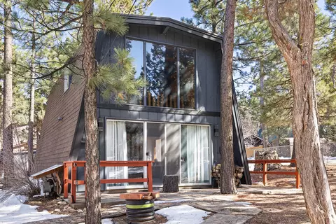 189 Moreno Ln, Sugarloaf, CA 92386