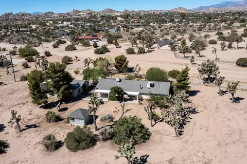 View/Area - 5073 Wallaby St, Yucca Valley, CA 92284 photo 5 of 15