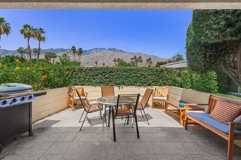 1855 E Ramon Rd, Palm Springs, CA 92264