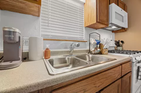 Kitchen - 2165 5th Ln, Big Bear City, CA 92314 photo 2 of 2