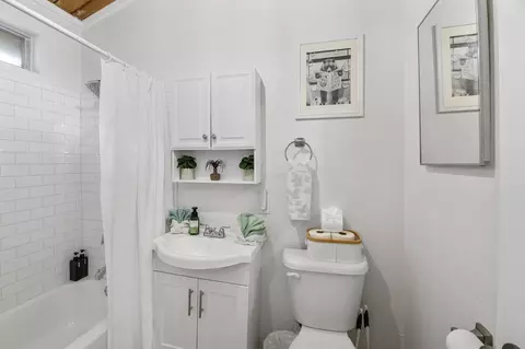 Bath - 2165 5th Ln, Big Bear City, CA 92314 photo 3 of 3