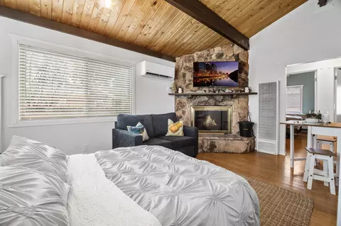 Bedroom - 2165 5th Ln, Big Bear City, CA 92314 photo 4 of 10