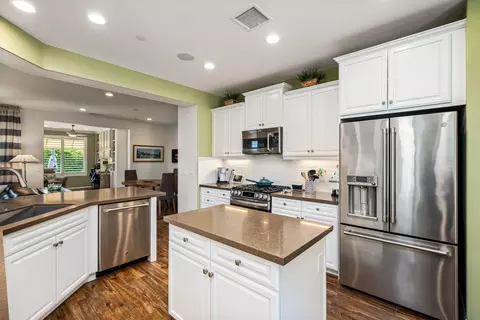 Kitchen - 51643 Rolling Green Ct, Indio, CA 92201 photo 3 of 5