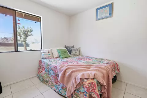 Bedroom - 7526 Apache Trl, Yucca Valley, CA 92284 photo 1 of 5