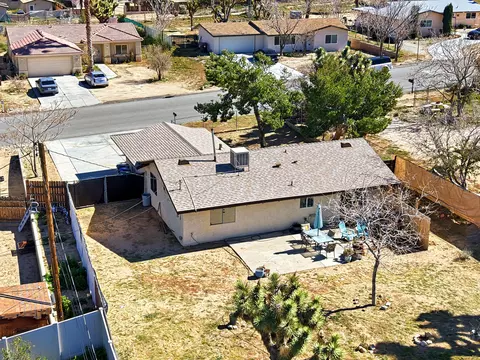 View/Area - 7526 Apache Trl, Yucca Valley, CA 92284 photo 4 of 5