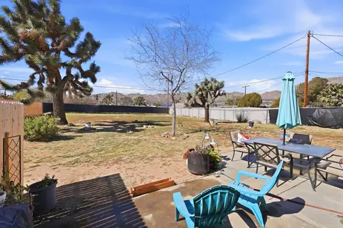 Exterior - 7526 Apache Trl, Yucca Valley, CA 92284 photo 5 of 6