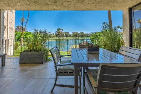 910 Island Dr, Rancho Mirage, CA 92270