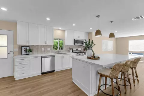 39163 Warm Springs Dr, Palm Desert, CA 92260