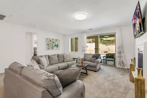 Living - 49337 Nicholson Ct, Indio, CA 92201 photo 2 of 5