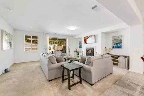 Living - 49337 Nicholson Ct, Indio, CA 92201 photo 3 of 5
