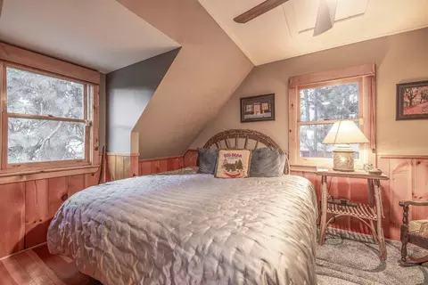 Bedroom - 579 Echo Ln, Big Bear Lake, CA 92315 photo 4 of 10