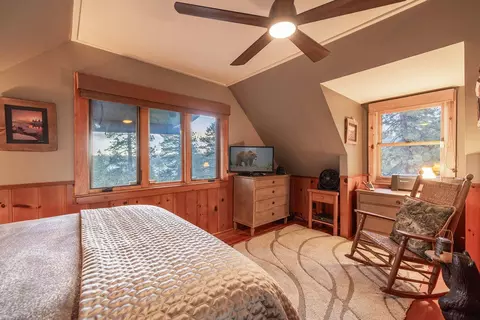 Bedroom - 579 Echo Ln, Big Bear Lake, CA 92315 photo 10 of 10