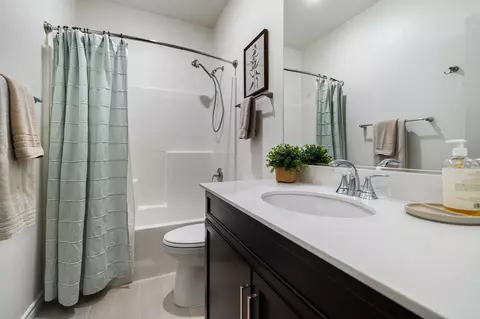 Bath - 41876 Regona Rd, Indio, CA 92203 photo 4 of 4