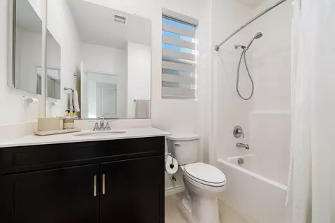 Bath - 41876 Regona Rd, Indio, CA 92203 photo 3 of 4
