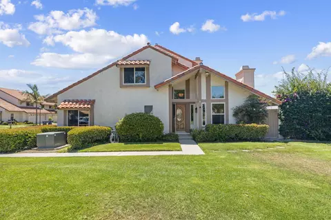 7895 Shell Cir, Huntington Beach, CA 92648