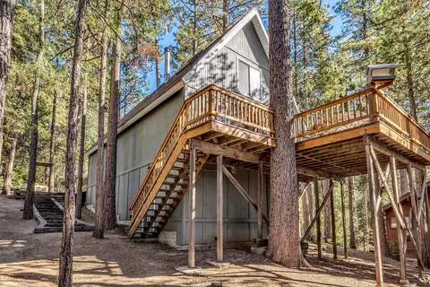 Exterior - 52402 Pine Ridge Rd, Idyllwild, CA 92549 photo 27 of 28
