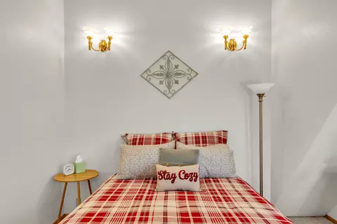 Bedroom - 52402 Pine Ridge Rd, Idyllwild, CA 92549 photo 9 of 9