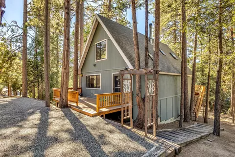 Exterior - 52402 Pine Ridge Rd, Idyllwild, CA 92549 photo 5 of 28