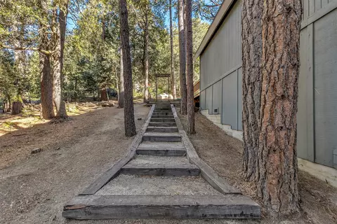 Exterior - 52402 Pine Ridge Rd, Idyllwild, CA 92549 photo 19 of 28
