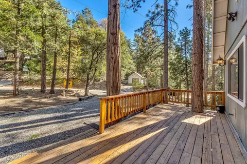 Exterior - 52402 Pine Ridge Rd, Idyllwild, CA 92549 photo 11 of 28