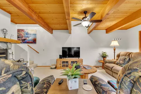 Living - 52402 Pine Ridge Rd, Idyllwild, CA 92549 photo 4 of 7